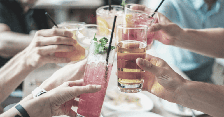 Read more about the article Cheap Drinks – Extend your Spend in Tampa Bay with AppyHour®.