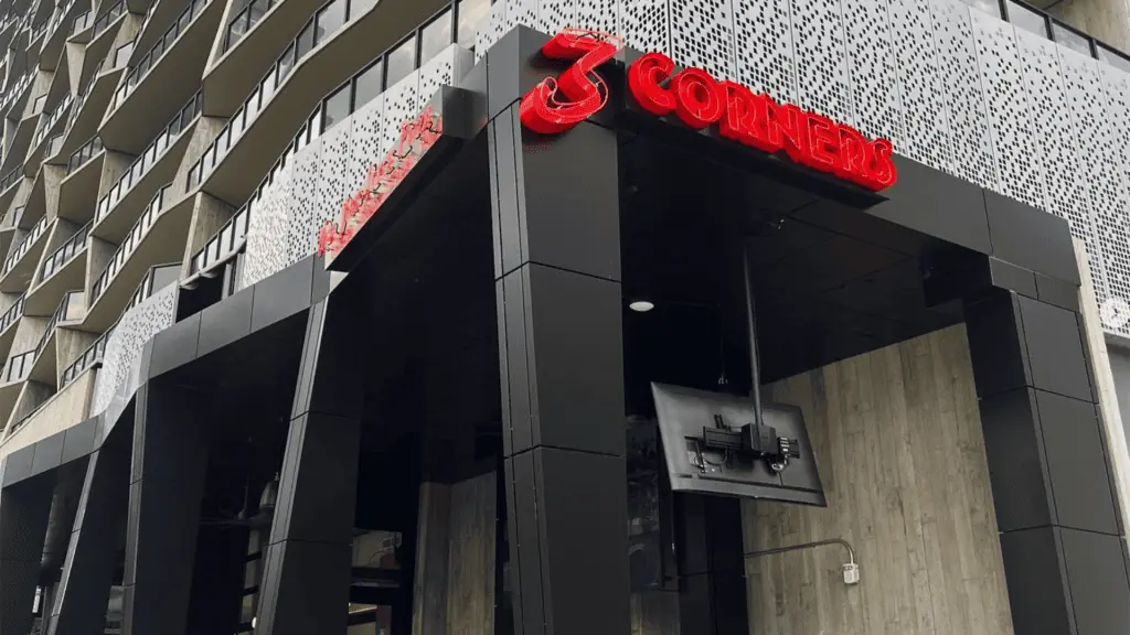 3 corners pizza late night eats