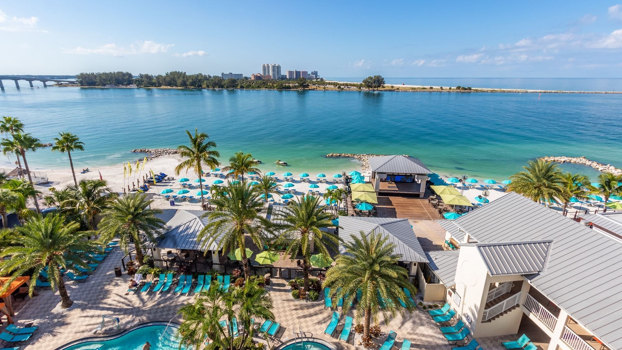 Read more about the article Beyond the Beaches: Uncovering St. Pete’s Best Bars