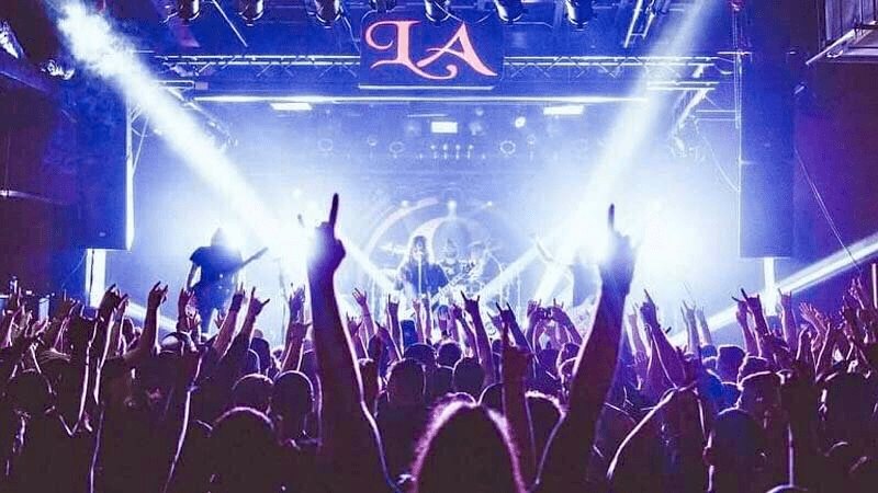 Concert crowd and lights at Club LA in Destin Florida